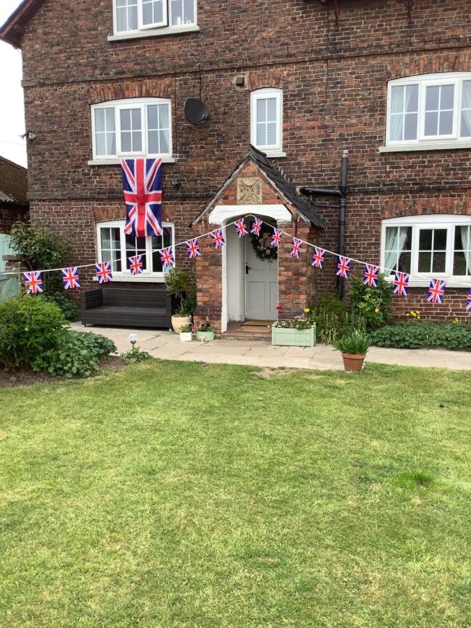Birtles Farm Bed And Breakfast Knutsford Exterior foto